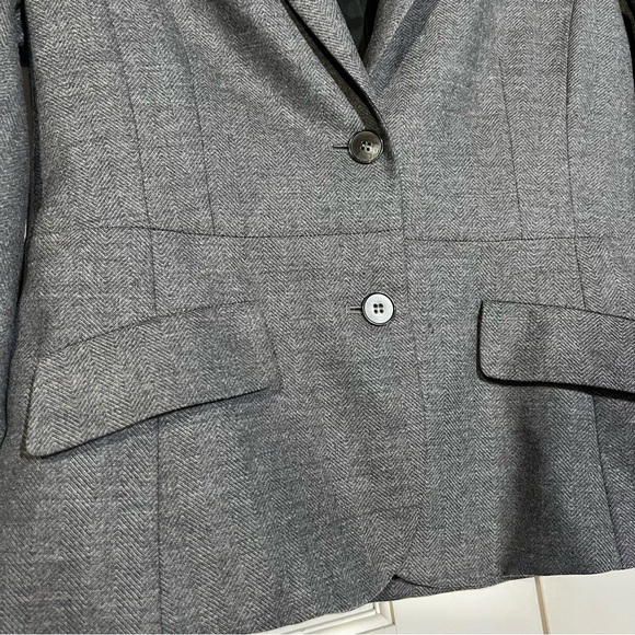 Theory Gray and White Wool Blazer Herringbone Size 12 Classic Office Career - Picture 3 of 6